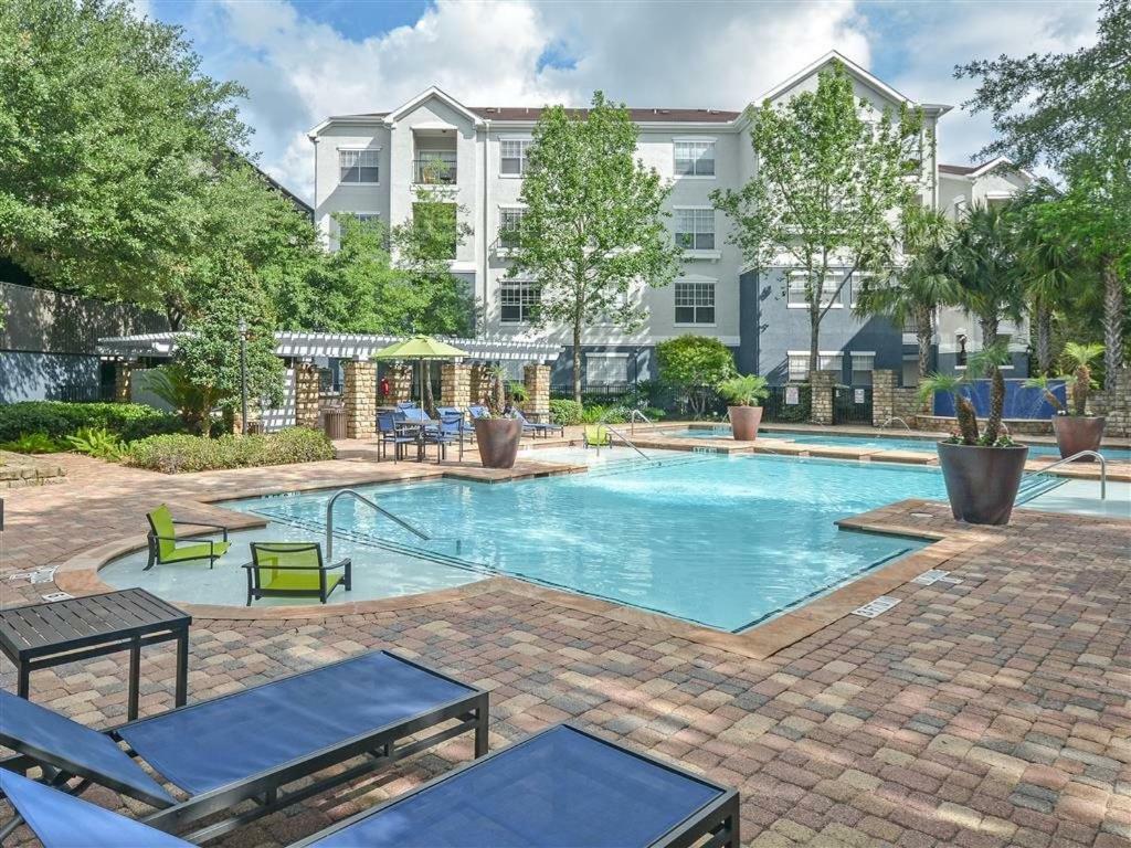 Cozy Apartment Near The Houston Medical Center Exterior photo